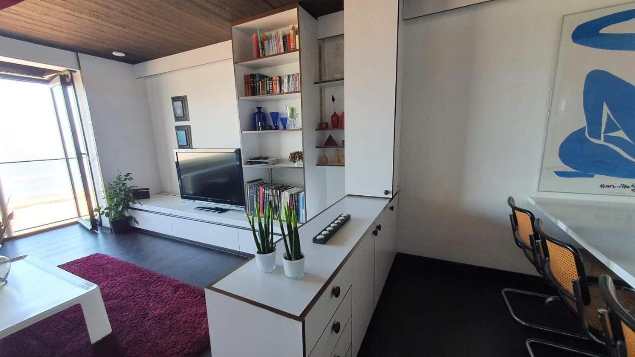 Modern Appartement Met Frontaal Zeezicht En Prive Parking Кнокке-Хейст Экстерьер фото