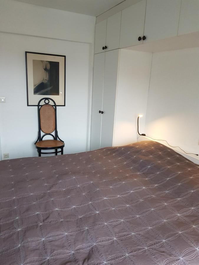 Modern Appartement Met Frontaal Zeezicht En Prive Parking Кнокке-Хейст Экстерьер фото